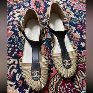 Chanel size 39